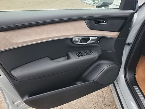 New 2026 Volvo XC90 T8 Plus w/ Protection Package Premier AWD/4WD image 10