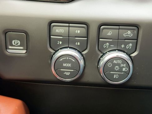 Used 2022 GMC Sierra 1500 Denali Ultimate image 16