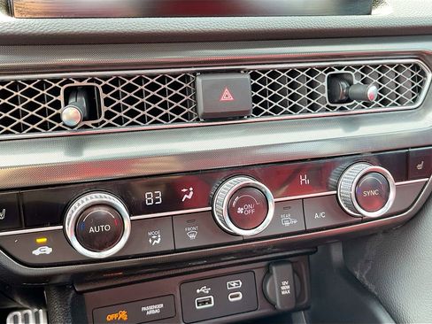 Used 2024 Acura Integra A-Spec image 16