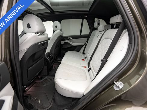 Used 2024 BMW X5 xDrive40i w/ Premium Package AWD/4WD image 14