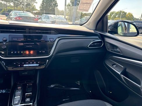 Used 2023 Chevrolet Bolt EUV LT FWD image 10