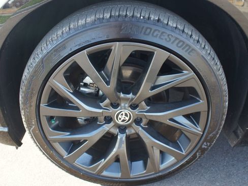 Used 2025 Toyota Crown Signia Limited image 26