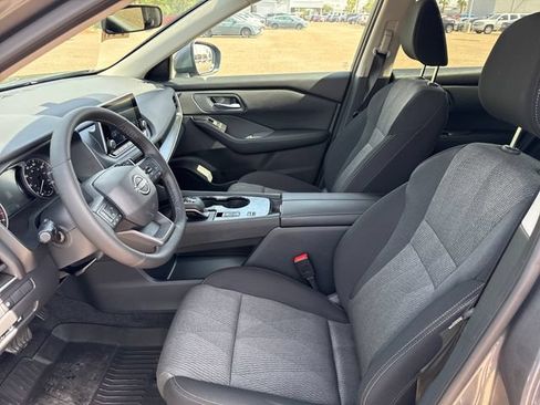 Certified 2026 Nissan Rogue SV w/ Cold Weather Package FWD image 10