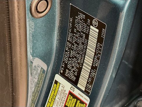 Used 2025 Toyota Camry SE FWD image 12