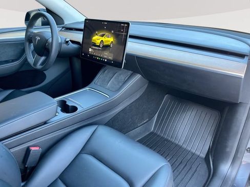 Used 2023 Tesla Model Y Long Range AWD/4WD image 36