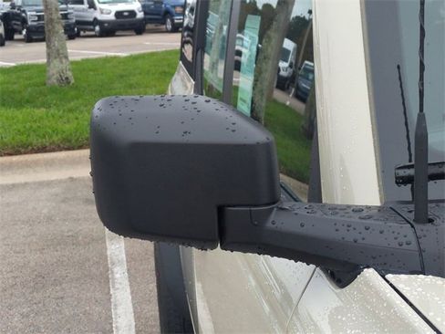 New 2025 Ford Bronco 4-Door image 12