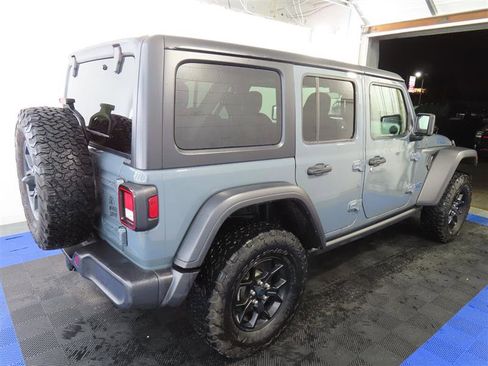 Used 2024 Jeep Wrangler Unlimited image 14