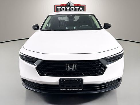 Used 2025 Honda Accord SE image 2