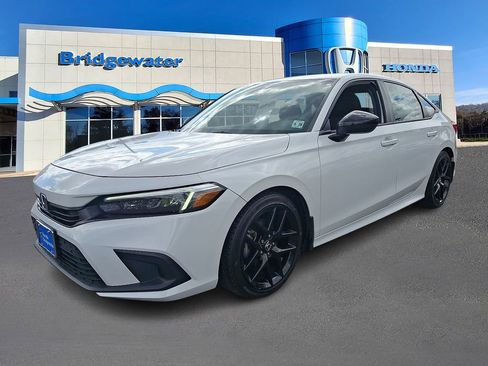 Used 2023 Honda Civic Sport image 3