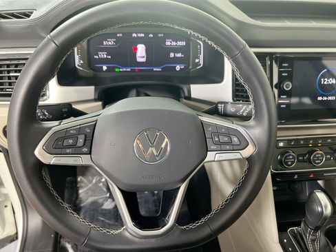 Used 2022 Volkswagen Atlas SE image 11
