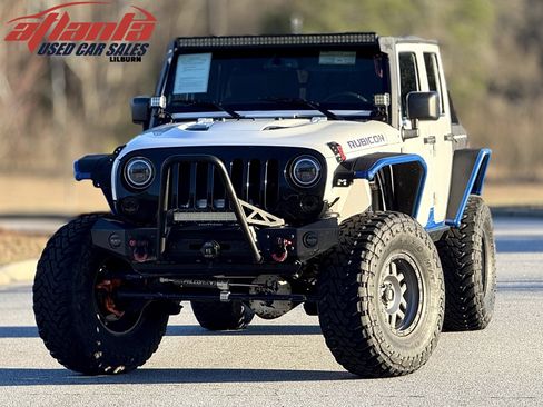 Used 2015 Jeep Wrangler Unlimited Rubicon image 1