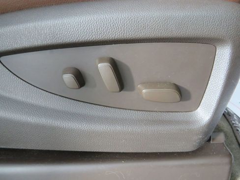 Used 2018 Chevrolet Silverado 2500 High Country image 33