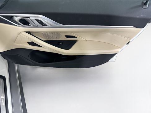 Used 2023 BMW i4 eDrive35 w/ Premium Package image 32