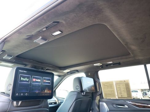 Used 2023 Cadillac Escalade ESV Sport Platinum w/ Heavy-Duty Trailer Package AWD/4WD image 42