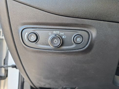 Certified 2022 Chevrolet Equinox Premier FWD image 17