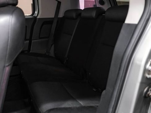 Used 2010 Toyota FJ Cruiser 4WD image 32
