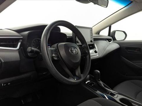 Used 2022 Toyota Corolla LE FWD image 23
