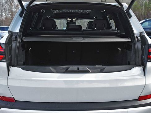Used 2026 BMW X5 xDrive40i image 9