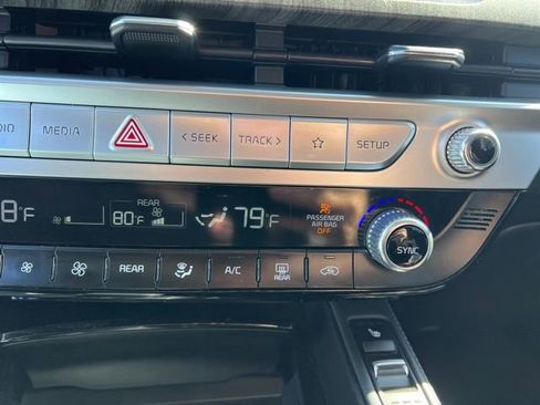 Certified 2023 Kia Telluride EX w/ EX Captain's Chair Package image 23