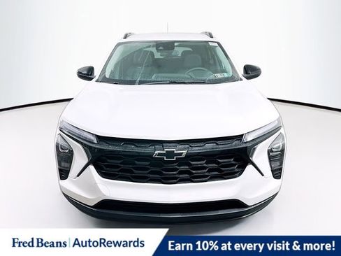 New 2026 Chevrolet Trax LT w/ Driver Confidence Package image 2