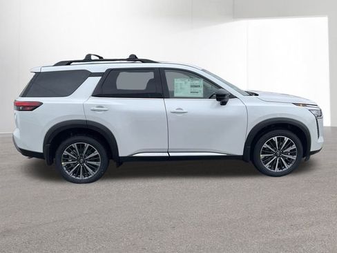 New 2026 Nissan Pathfinder Platinum w/ Cargo Package image 33