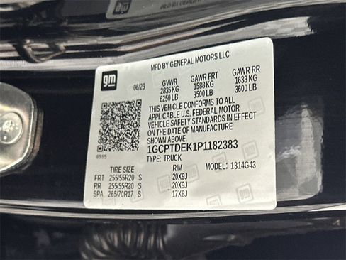 Used 2023 Chevrolet Colorado Z71 w/ Z71 Convenience Package 2 image 8