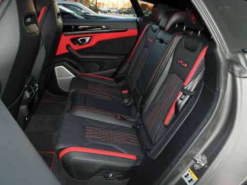 Used 2023 Lamborghini Urus S image 24