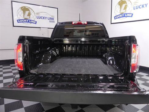 Used 2016 GMC Canyon SLT w/ Driver Alert Package AWD/4WD image 9