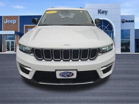 Used 2023 Jeep Grand Cherokee Limited AWD/4WD image 2