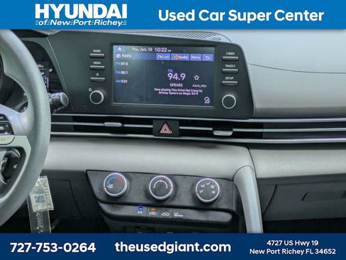 Used 2023 Hyundai Elantra SE FWD image 17