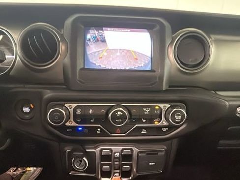 Used 2023 Jeep Wrangler Unlimited w/ Cold Weather Group AWD/4WD image 25