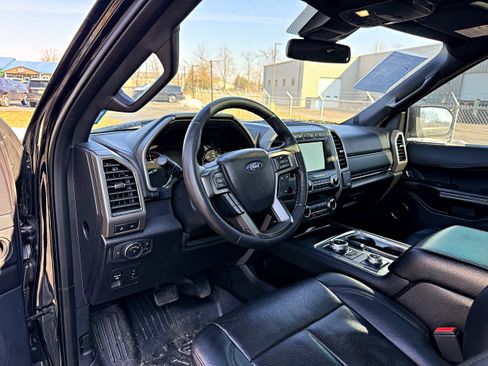 Used 2019 Ford Expedition Max XLT w/ Equipment Group 202A image 13