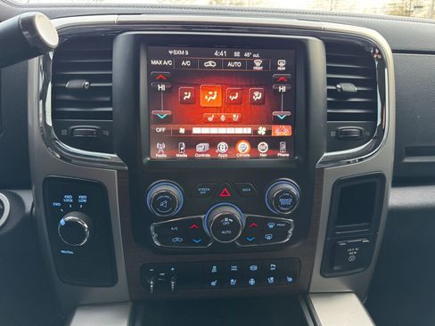 Used 2014 RAM 3500 Laramie image 25