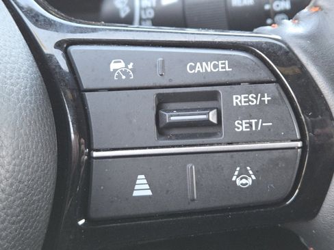 Used 2024 Honda HR-V Sport image 8