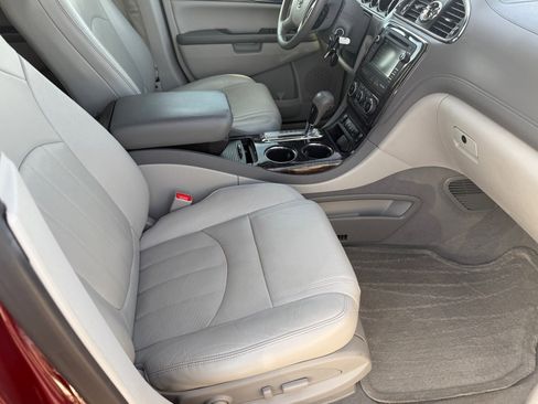 Used 2016 Buick Enclave Leather image 10