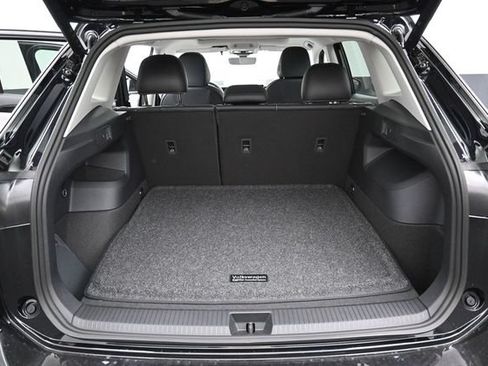 New 2026 Volkswagen Tiguan SE AWD/4WD image 12