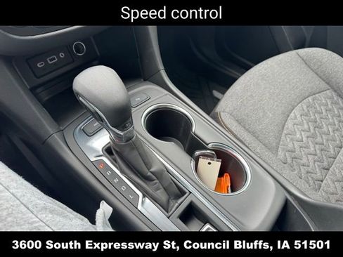 Used 2023 Chevrolet Equinox LT AWD/4WD image 30
