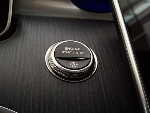 Certified 2026 Mercedes-Benz C 300 4MATIC Sedan image 23