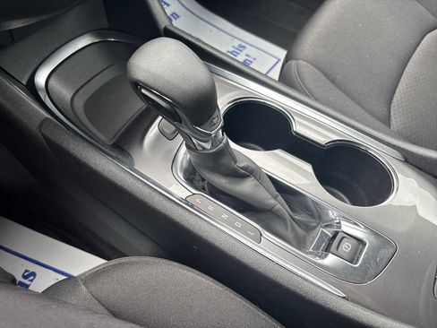 Used 2023 Chevrolet Malibu LT FWD image 19