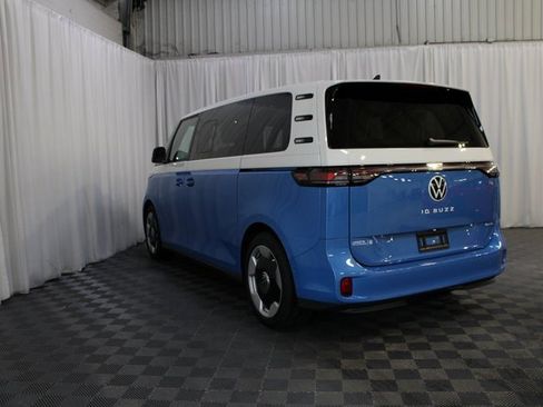 New 2025 Volkswagen ID. Buzz Pro S Plus image 26