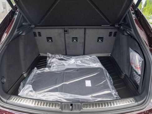 New 2026 Porsche Macan AWD/4WD image 26