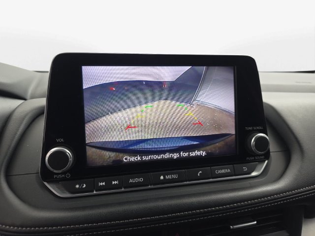 Used 2025 Nissan Rogue SV FWD image 23