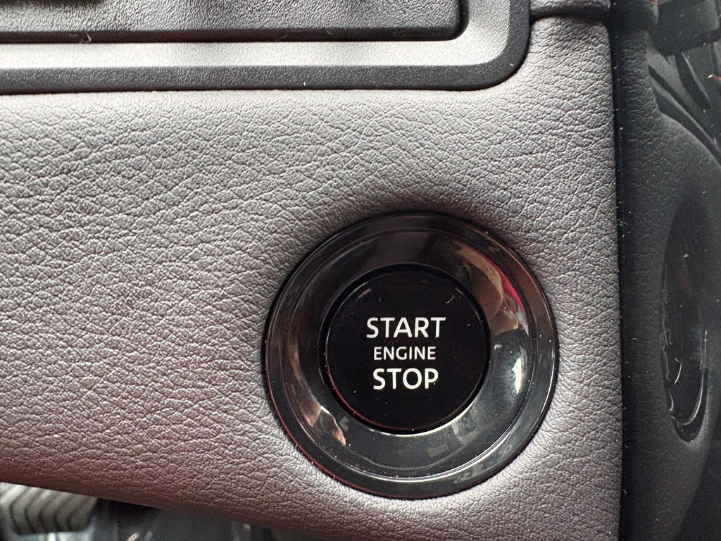 Used 2025 Nissan Armada PRO-4X AWD/4WD image 46