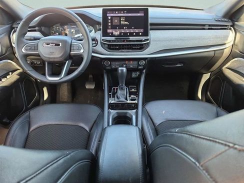 Certified 2024 Jeep Compass Latitude image 18