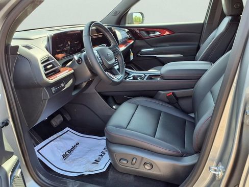 New 2026 Chevrolet Traverse Z71 w/ Enhanced Driving Package AWD/4WD image 17