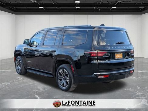 Used 2024 Jeep Wagoneer Series II w/ Flexible Seating Group image 3