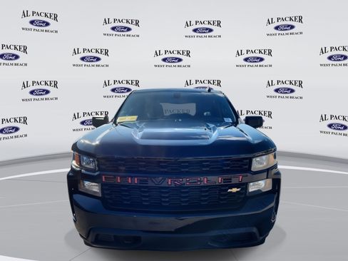 Used 2019 Chevrolet Silverado 1500 Custom w/ Custom Value Package image 8