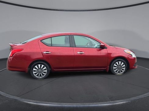 Used 2018 Nissan Versa SV FWD image 9