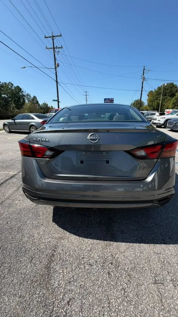Used 2023 Nissan Altima 2.5 S FWD image 6