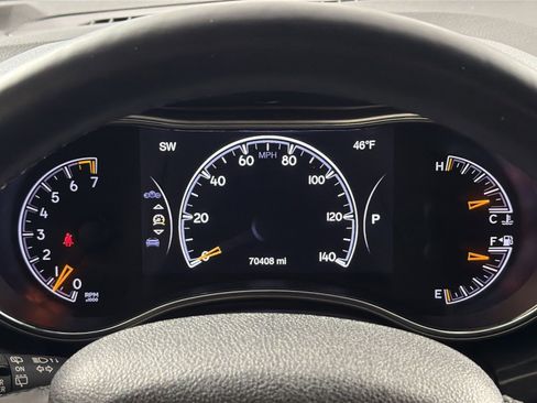 Used 2018 Jeep Grand Cherokee Limited image 17